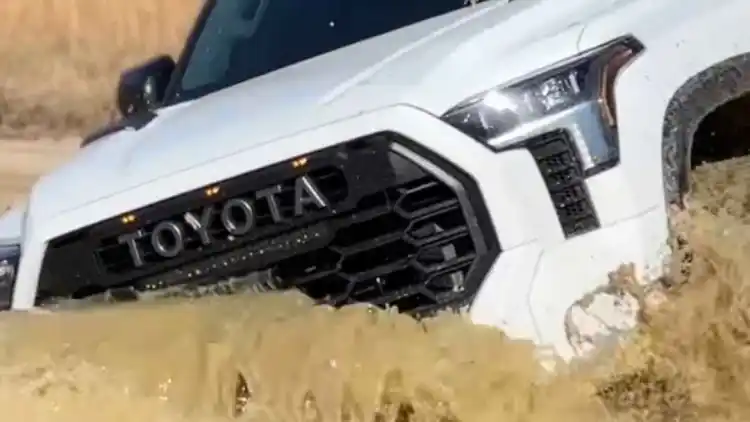 Let’s hear that V8 ROAR!